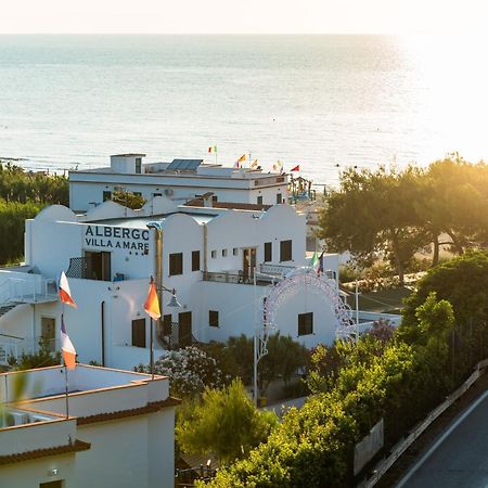 Albergo Villa A Mare ペスキチ エクステリア 写真